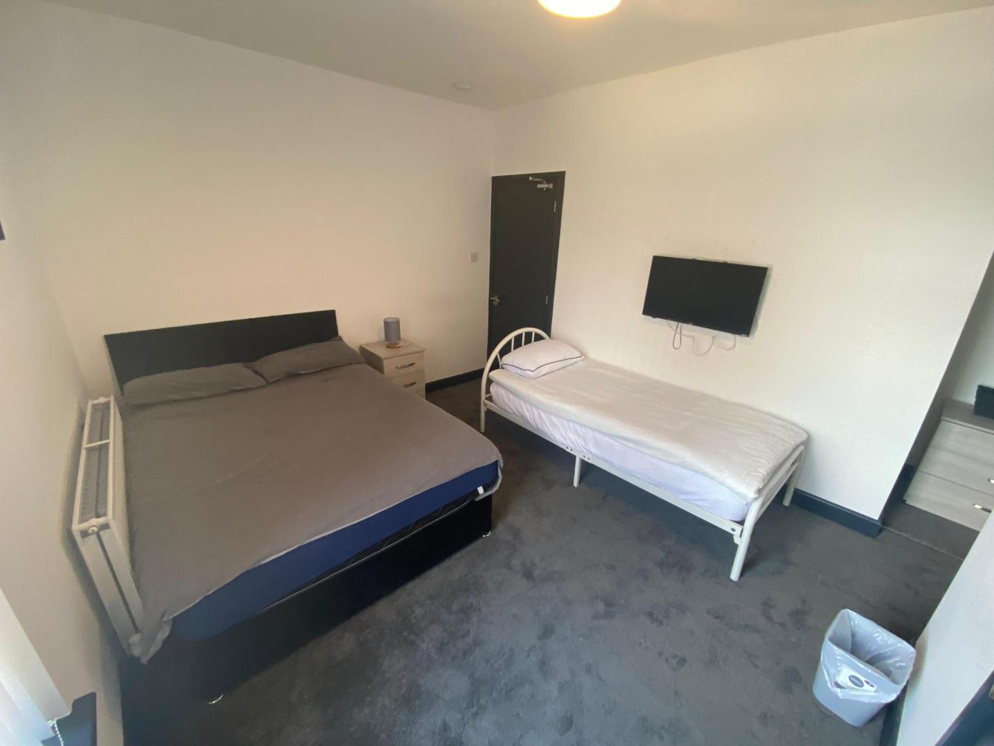 Houghton Guest House 1 Stoke-on-Trent Bagian luar foto
