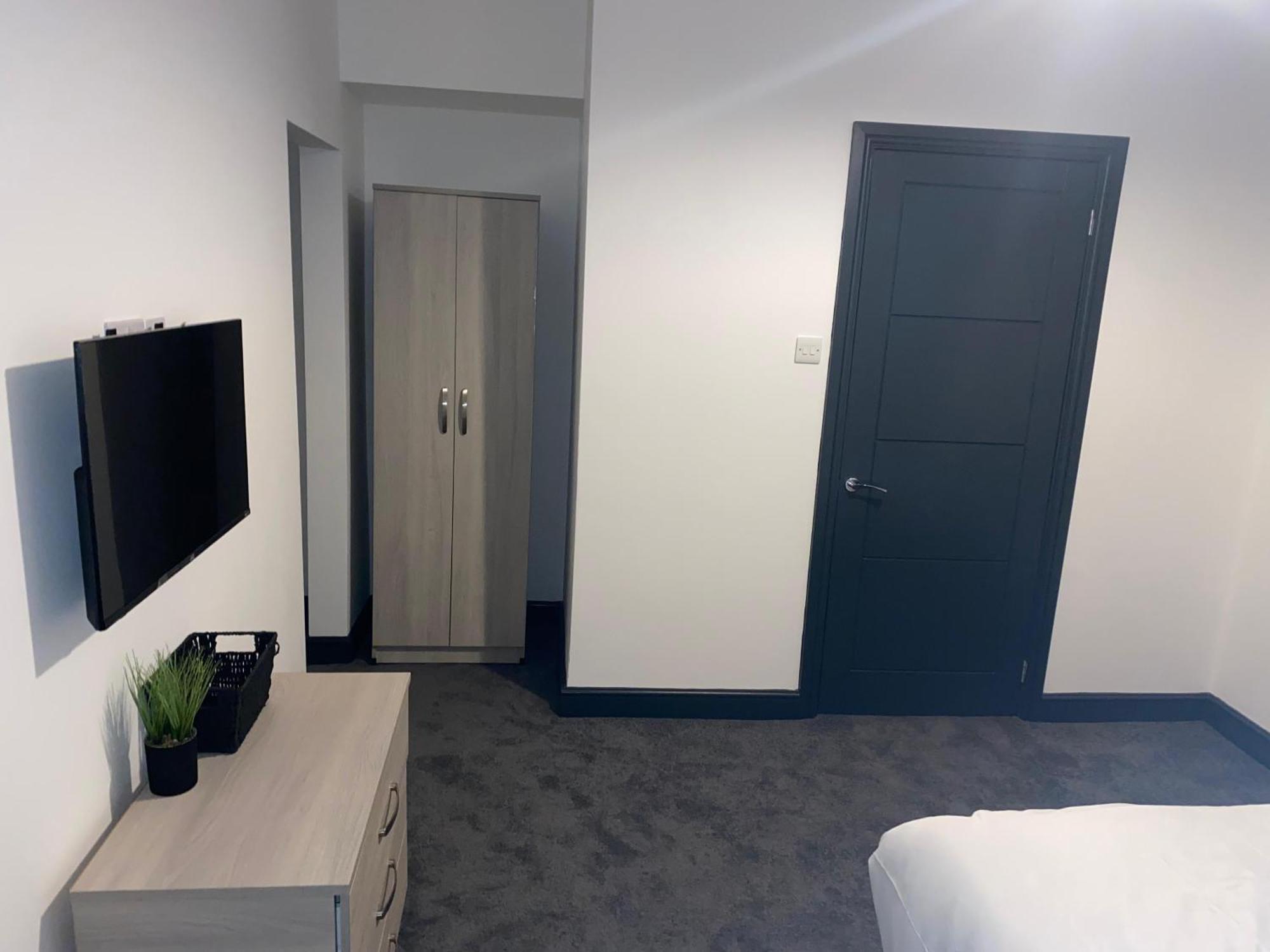 Houghton Guest House 1 Stoke-on-Trent Bagian luar foto