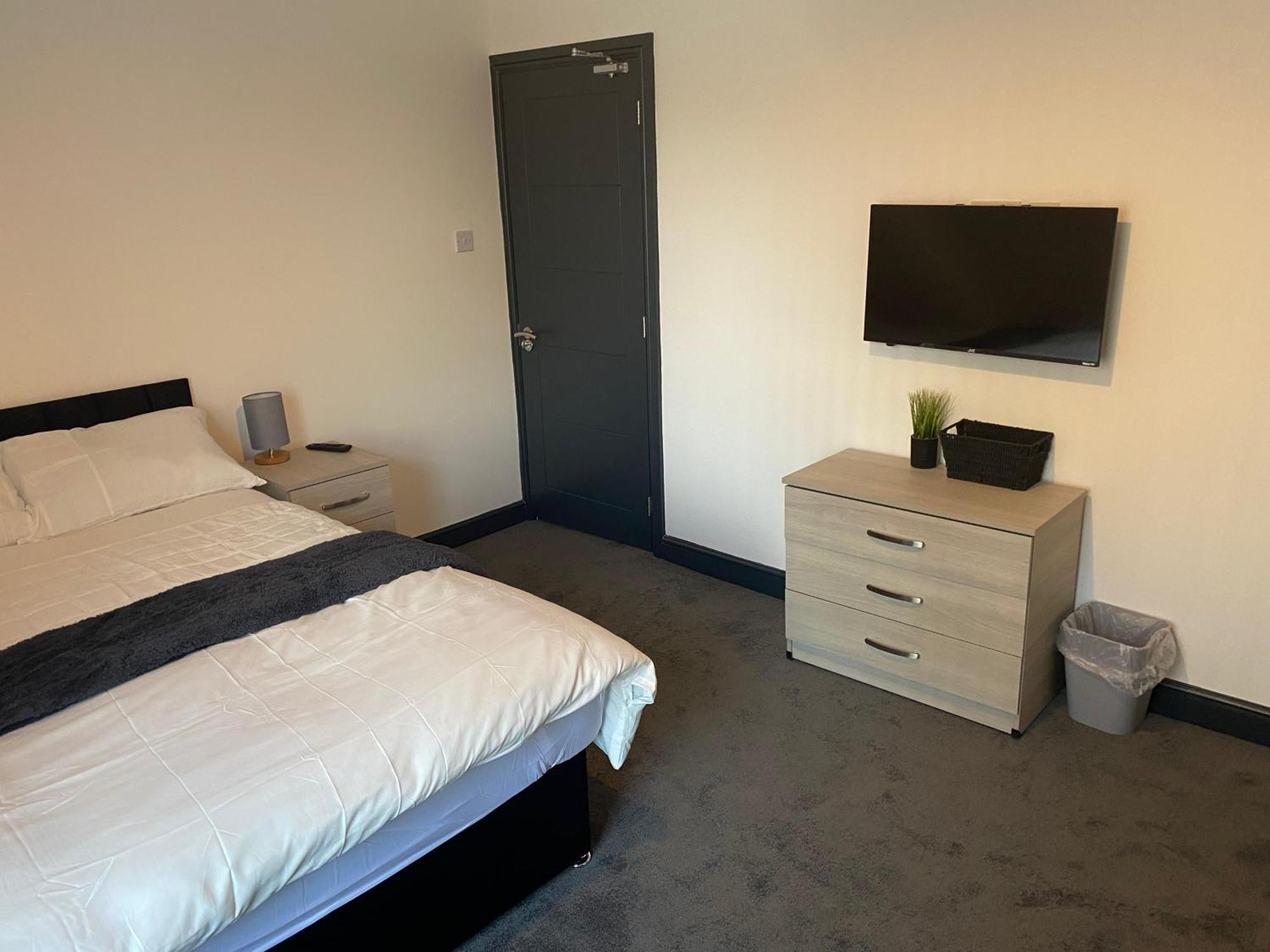 Houghton Guest House 1 Stoke-on-Trent Bagian luar foto