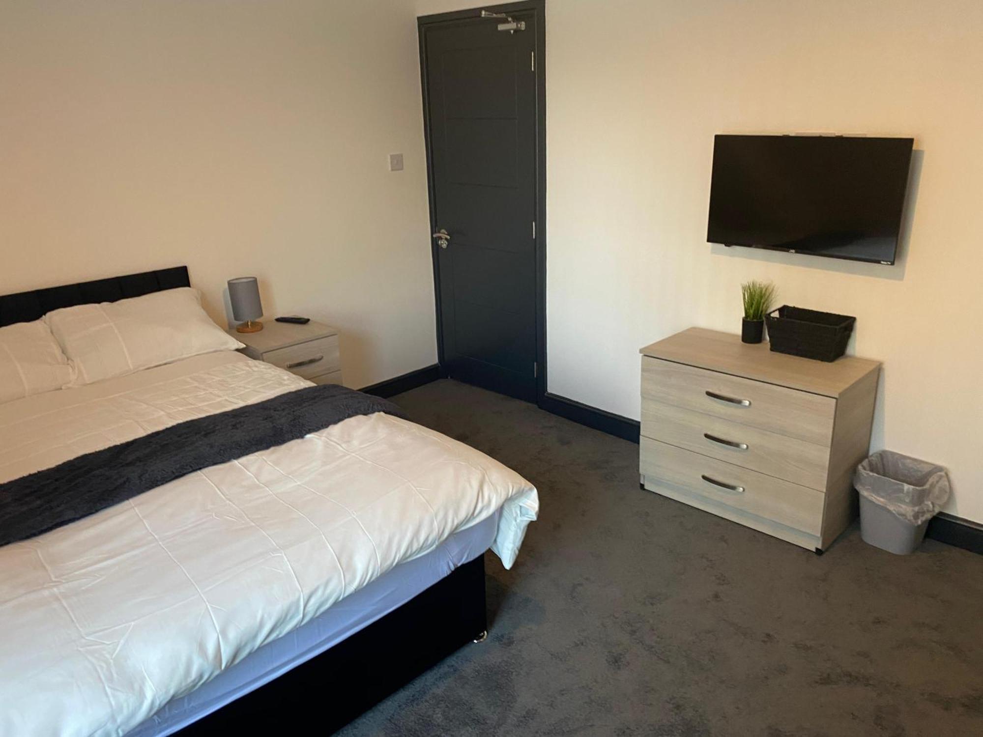Houghton Guest House 1 Stoke-on-Trent Bagian luar foto