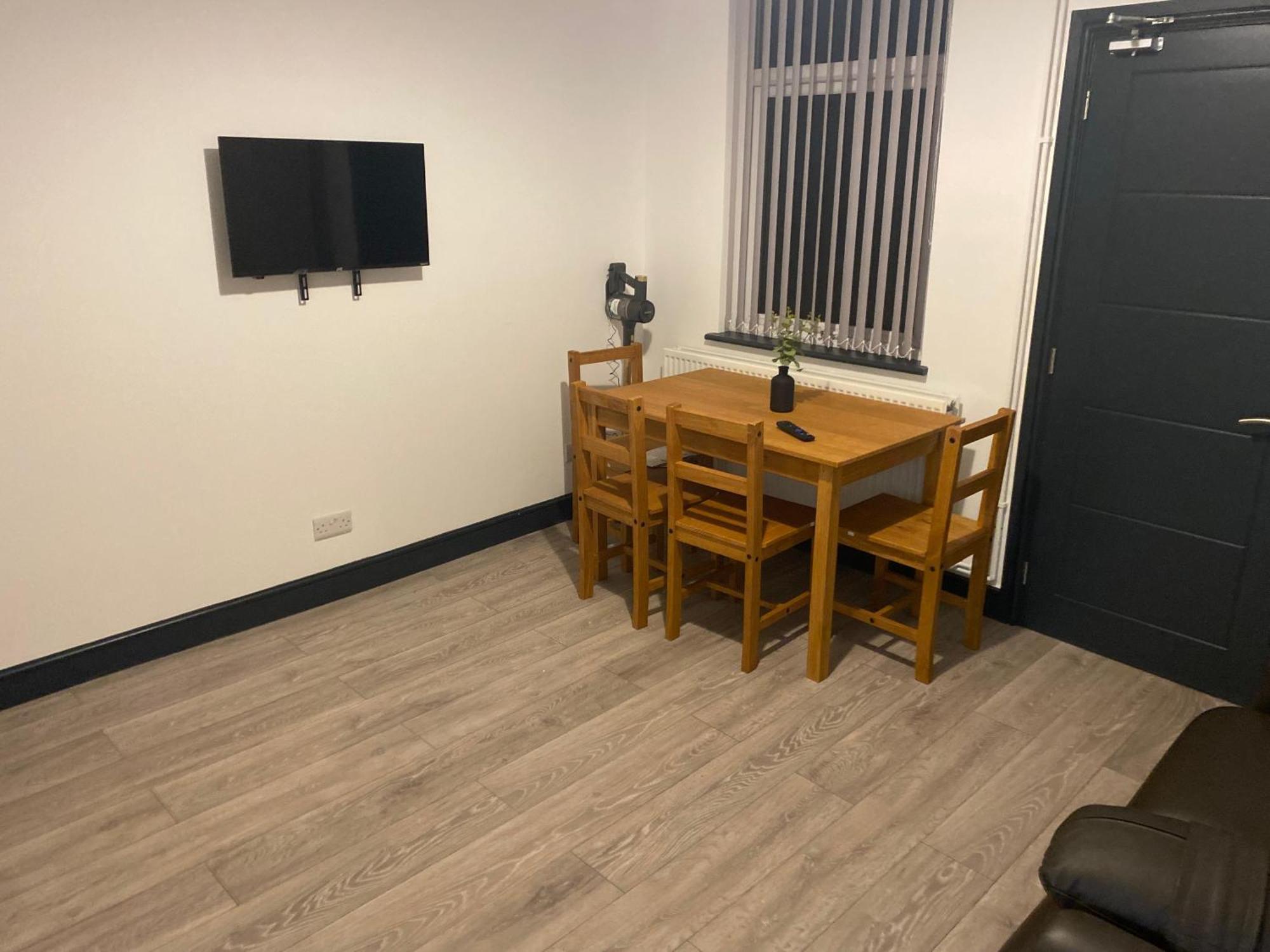 Houghton Guest House 1 Stoke-on-Trent Bagian luar foto